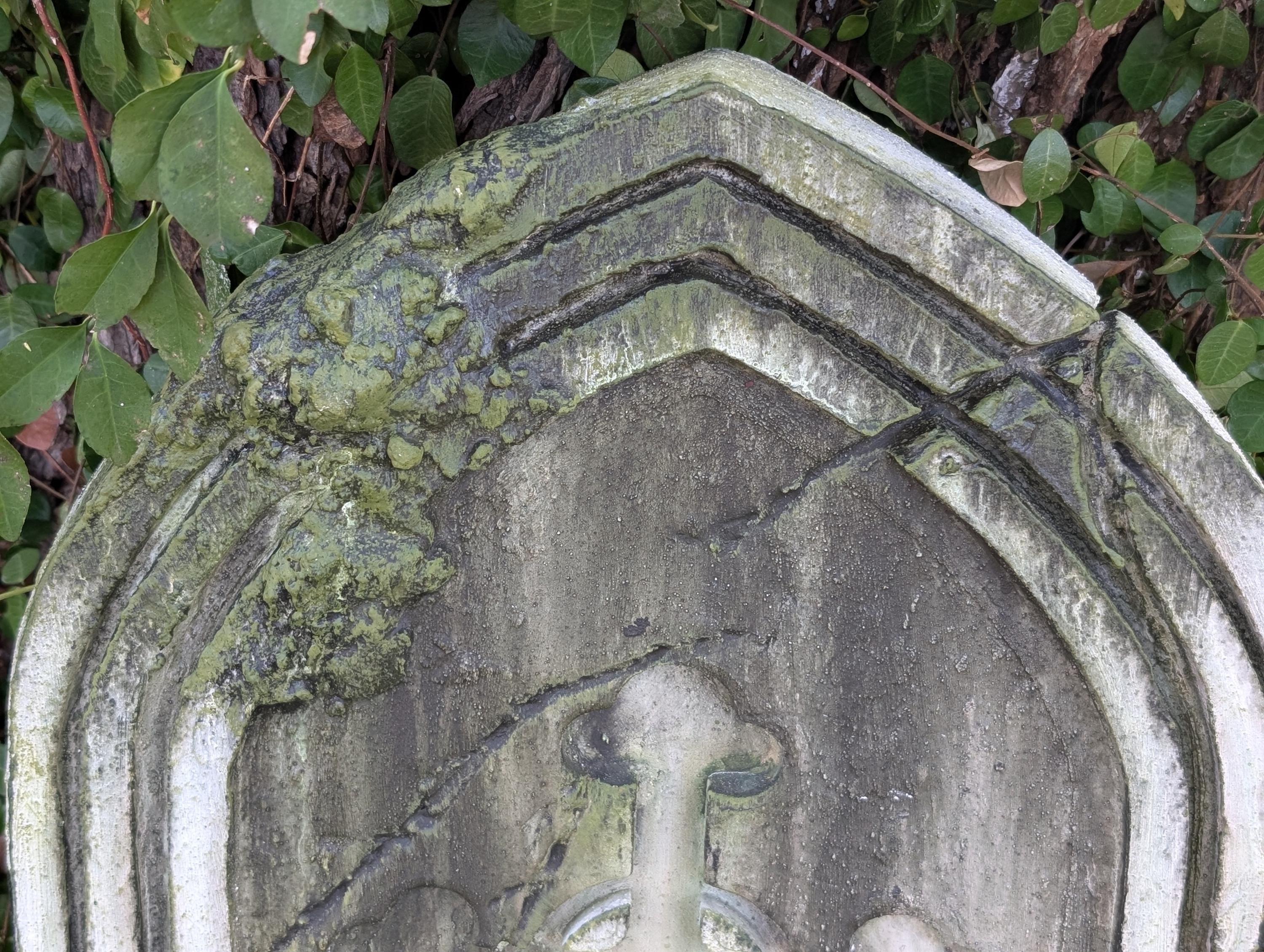 Premade Gothic Cross Gravestone Prop – White - product photo 4